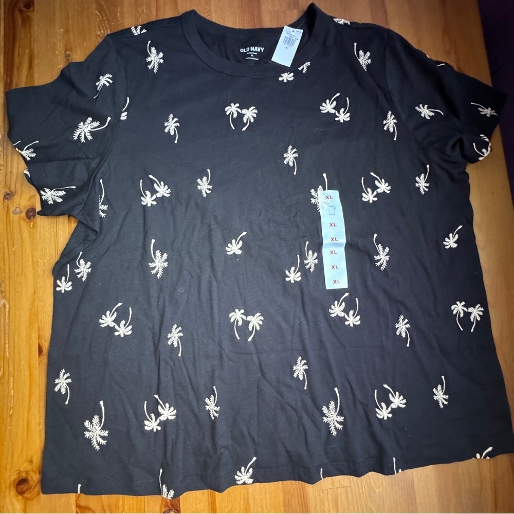 Old navy palm tree T-shirt size XL